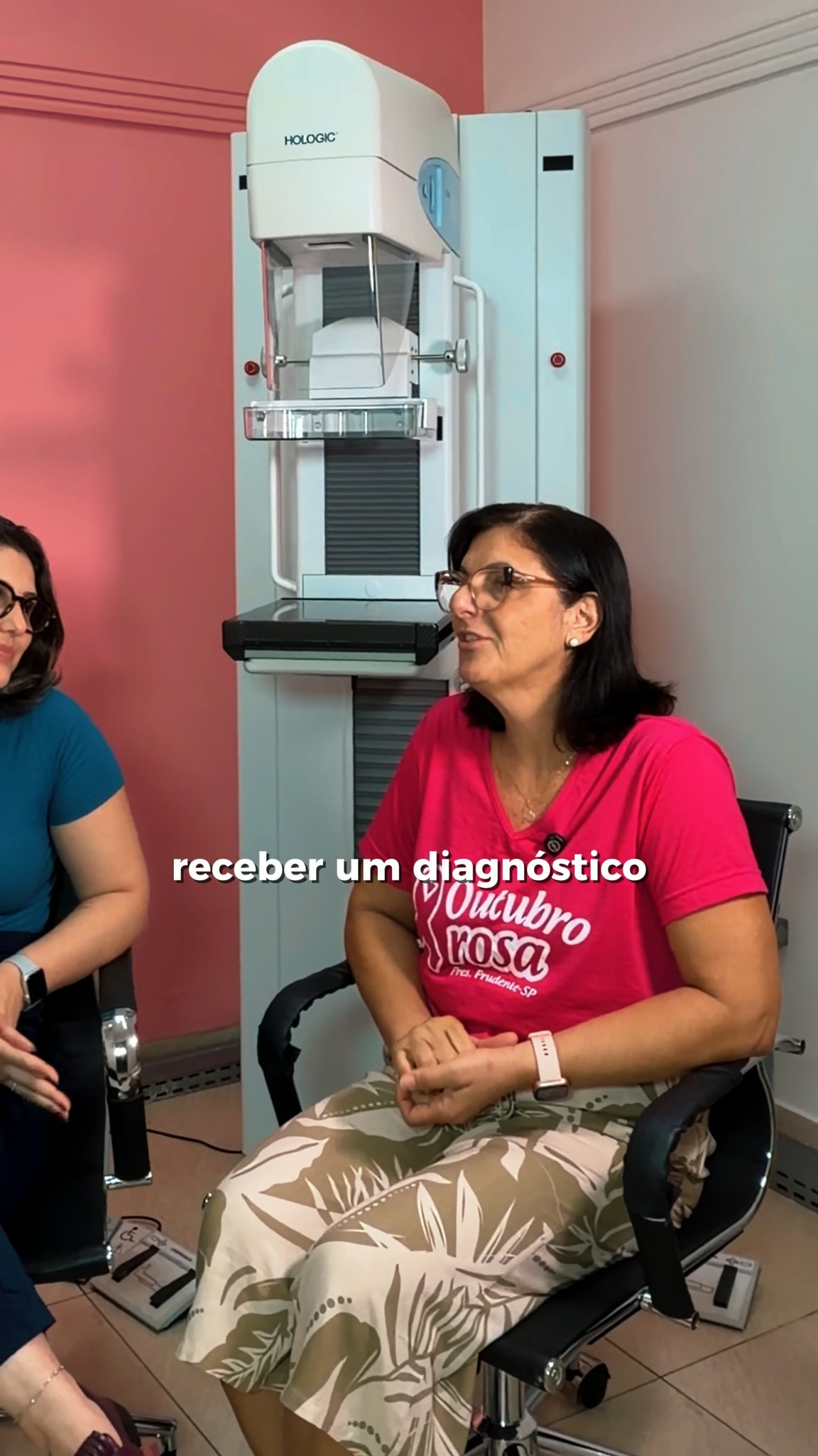 🎀 Outubro Rosa | Uma história que merece ser ouvida.

A Rosangela enfrentou o diagnóstico de câncer de mama e hoje compartilha sua experiência para deixar uma mensagem importante a outras mulheres.

Seu relato reforça a importância de não deixar o medo ou a rotina adiarem os cuidados com a saúde.

💗E você, já realizou seus exames de rotina?

Na ECOS, você encontra estrutura, tecnologia e atendimento acolhedor para realizar sua mamografia e ultrassom de mama.

A mamografia pode ser realizada no mesmo dia, conforme disponibilidade da clínica.

📲 Entre em contato com nossa equipe, agende seu exame!

📍 Av. Presidente Vargas, 1069 – Centro, Dracena/SP
☎️ (18) 3821-3806 | (18) 3821-3807
📱 WhatsApp: (18) 99691-8134

#OutubroRosa #ClínicaECOS #Dracena #CâncerDeMama #Mamografia #DiagnósticoPrecoce